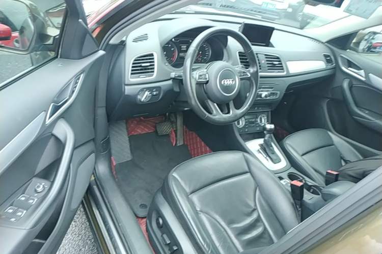 Used Audi Q3 2015 35 TFSI Millionth Anniversary Comfort Model Left Front Seat