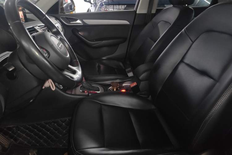 Used Audi Q3 2015 35 TFSI Ambition Edition Left Front Seat