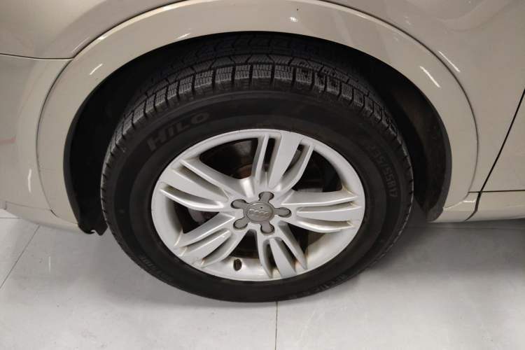 Used Audi Q3 2015 35 TFSI quattro Technology Edition Left Front Wheel Hub
