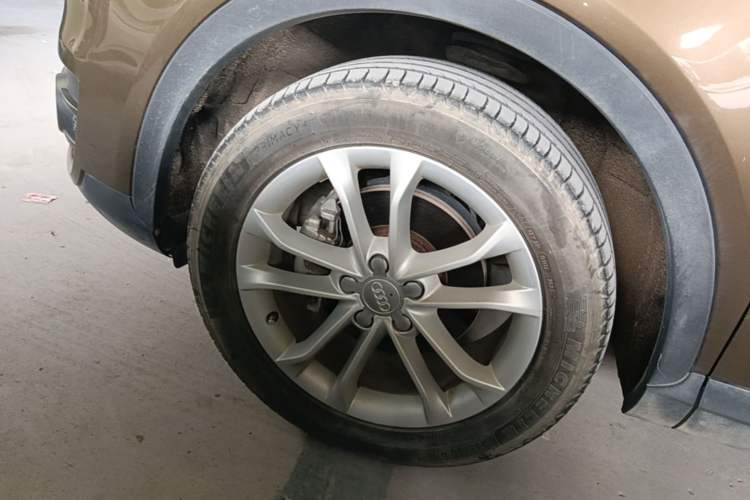 Used Audi Q3 2015 35 TFSI Ambition Edition Left Front Wheel Hub