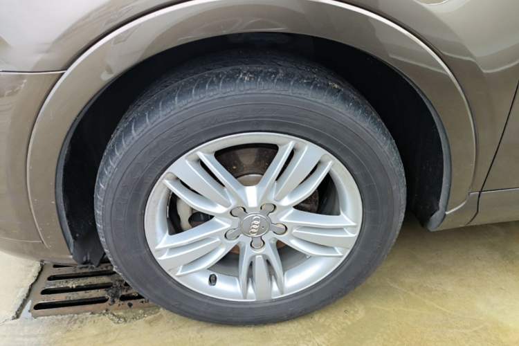 Used Audi Q3 2015 35 TFSI quattro Technology Edition Left Front Wheel Hub