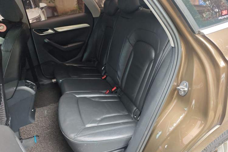 Used Audi Q3 2015 30 TFSI Comfort Model Left Rear Seat