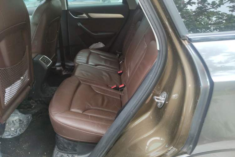 Used Audi Q3 2015 30 TFSI Comfort Model Left Rear Seat
