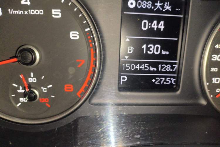 Used Audi Q3 2015 35 TFSI Comfort Model Odometer Close Up