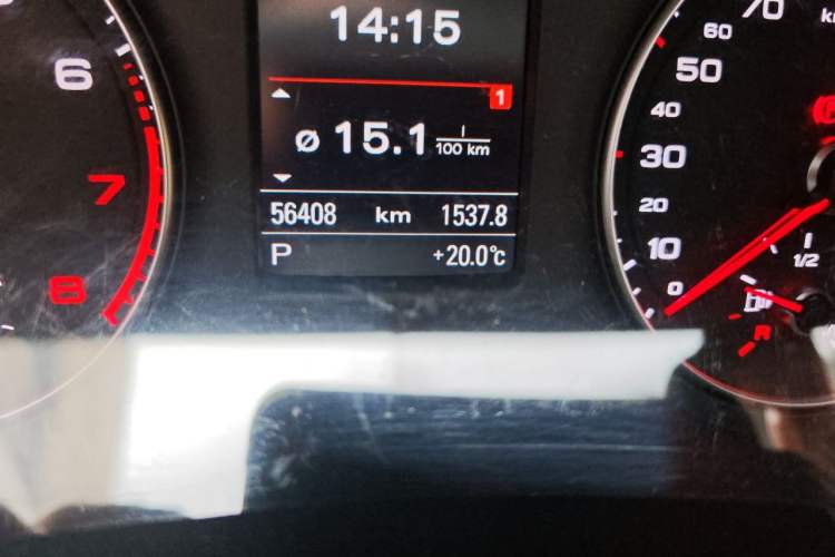 Used Audi Q3 2015 35 TFSI quattro Technology Edition Odometer Close Up