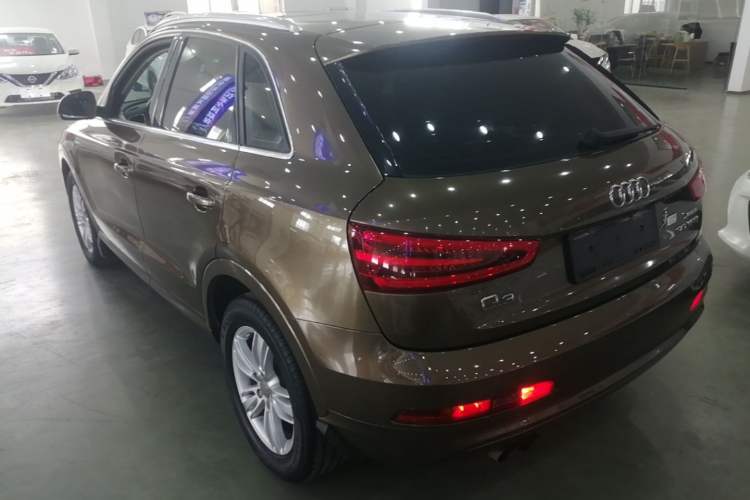 Used Audi Q3 2015 30 TFSI Comfort Model Rear Left 45 Deg