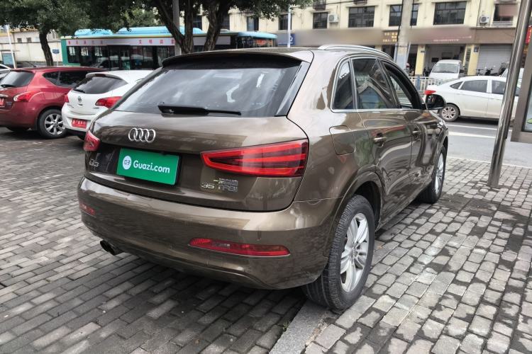 Used Audi Q3 2015 35 TFSI Comfort Model Rear Right 45 Deg