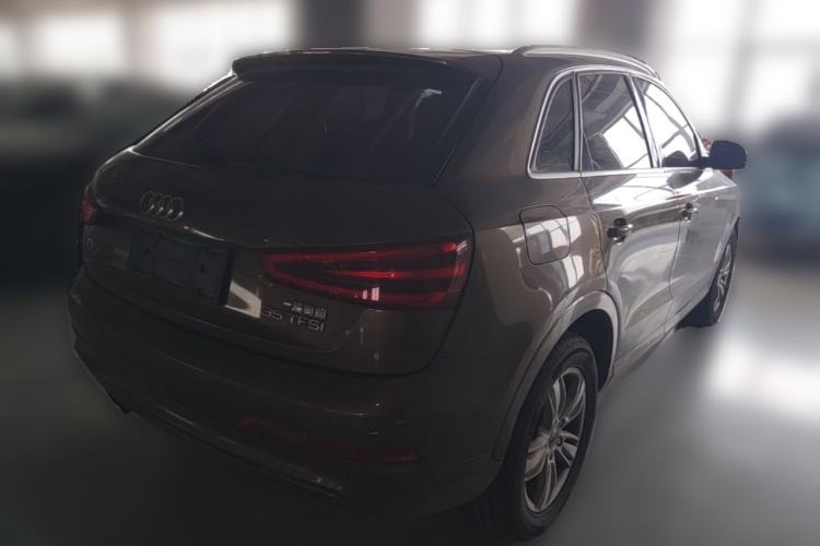 Used Audi Q3 2015 35 TFSI Comfort Model Rear Right 45 Deg