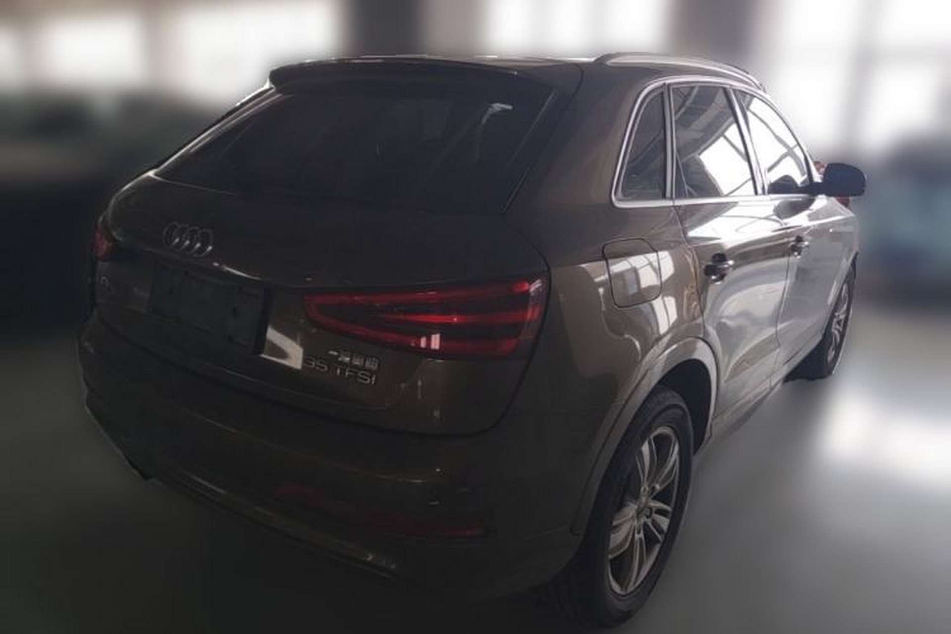 Used Audi Q3 2015 35 TFSI Comfort Model Rear Right 45 Deg