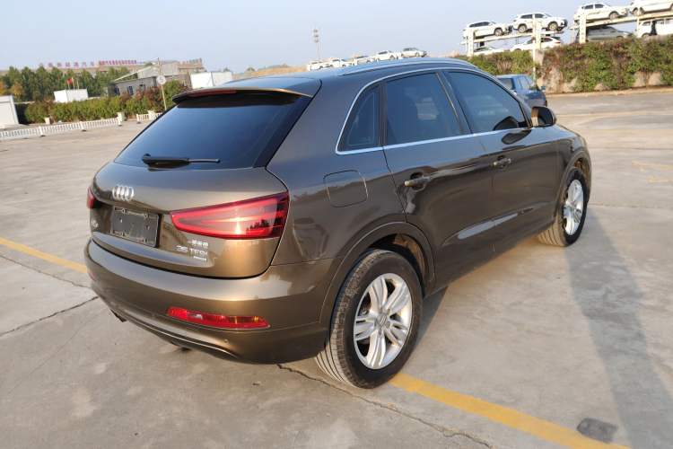Used Audi Q3 2015 35 TFSI quattro Technology Edition Rear Right 45 Deg