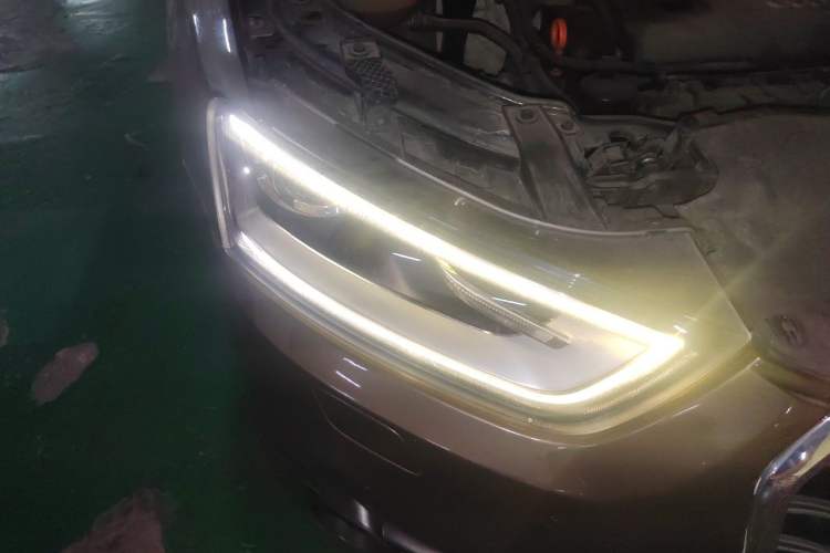 Used Audi Q3 2015 35 TFSI Comfort Model Right Front Headlight