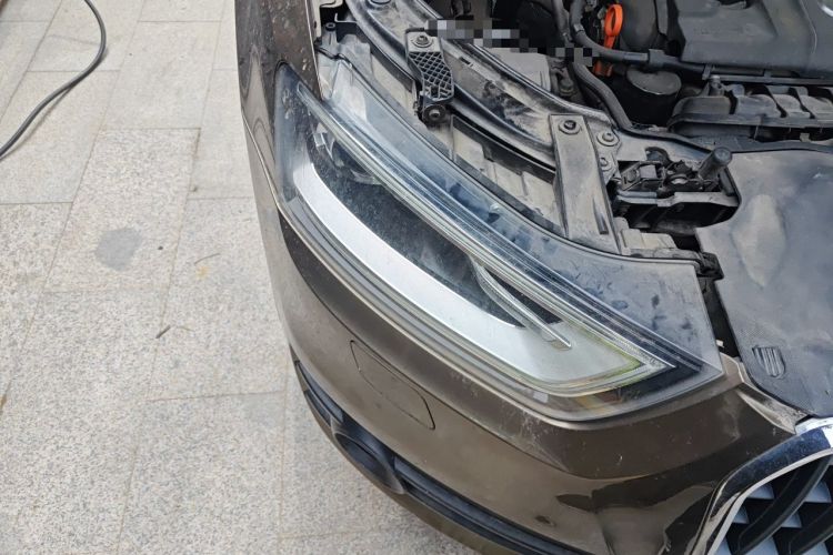 Used Audi Q3 2015 35 TFSI quattro Technology Edition Right Front Headlight