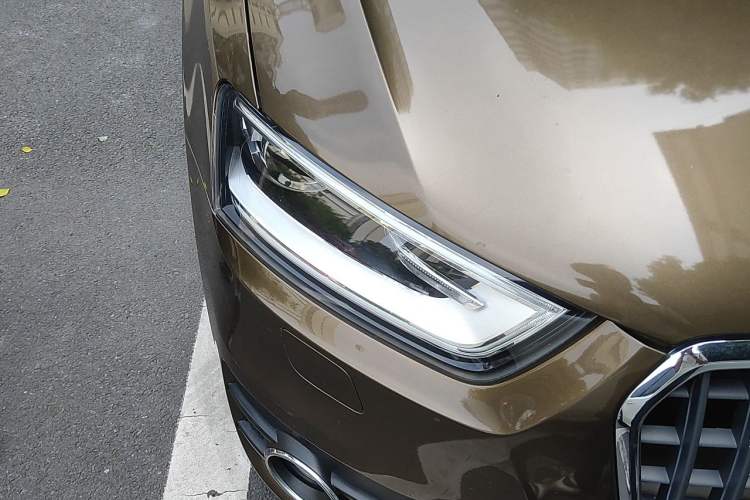Used Audi Q3 2015 30 TFSI Comfort Model Right Front Headlight