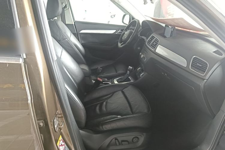 Used Audi Q3 2015 35 TFSI quattro Millionth Anniversary Edition Right Front Seat