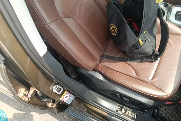 Used Audi Q3 2015 30 TFSI Comfort Model Right Front Seat