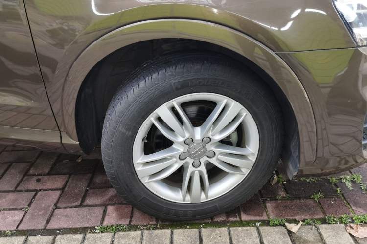 Used Audi Q3 2015 35 TFSI quattro Technology Edition Right Front Wheel Hub