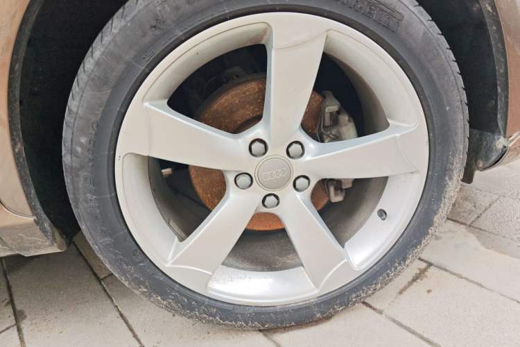 Used Audi Q3 2015 35 TFSI quattro Technology Edition Right Front Wheel Hub