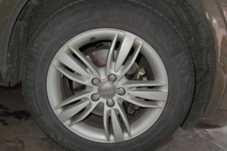 Used Audi Q3 2015 35 TFSI quattro Technology Edition Right Front Wheel Hub