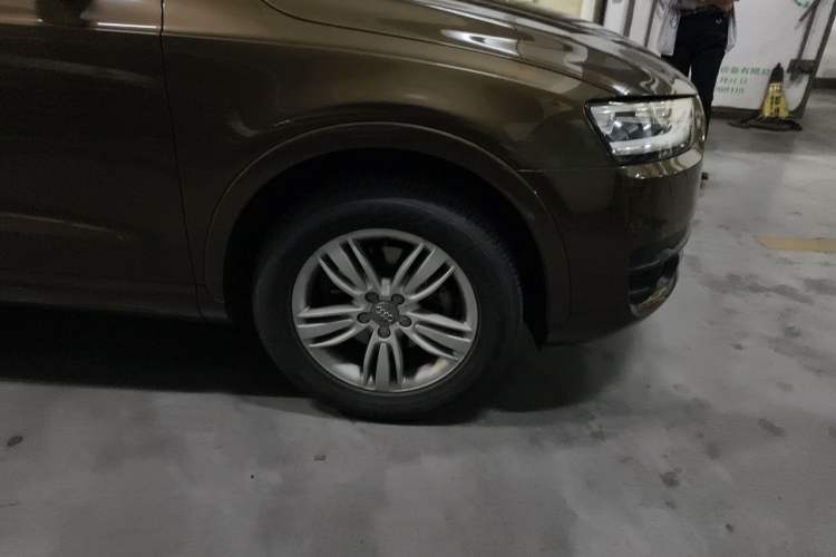Used Audi Q3 2015 35 TFSI Ambition Edition Right Front Wheel Hub