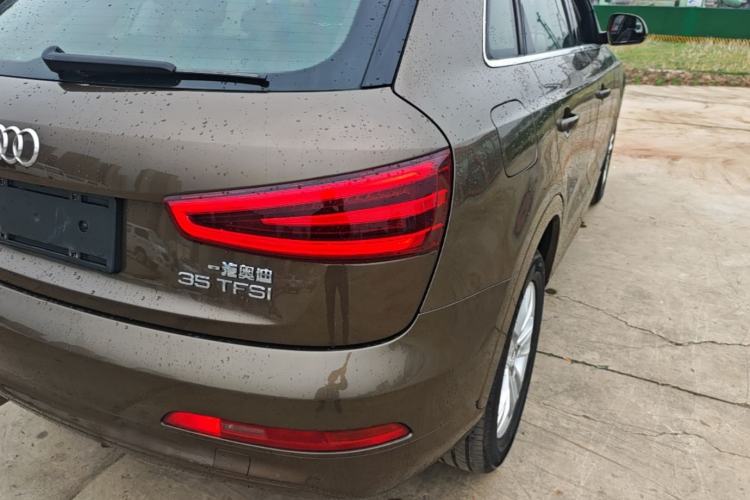 Used Audi Q3 2015 35 TFSI Comfort Model Right Rear Taillight