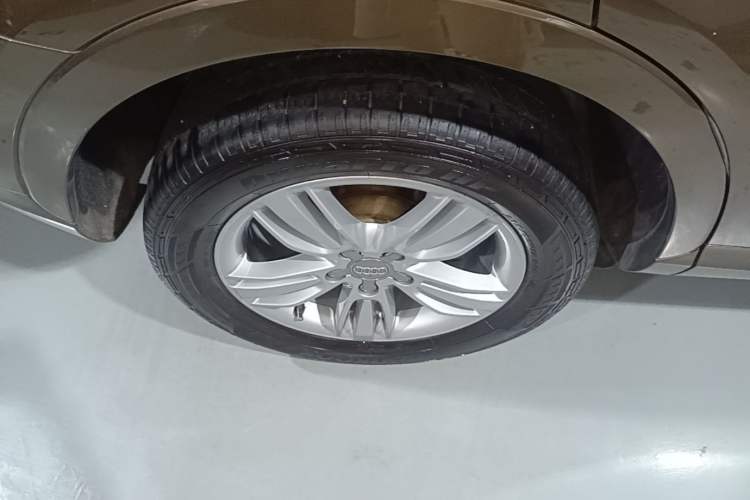Used Audi Q3 2015 30 TFSI Comfort Model Right Rear Wheel Hub