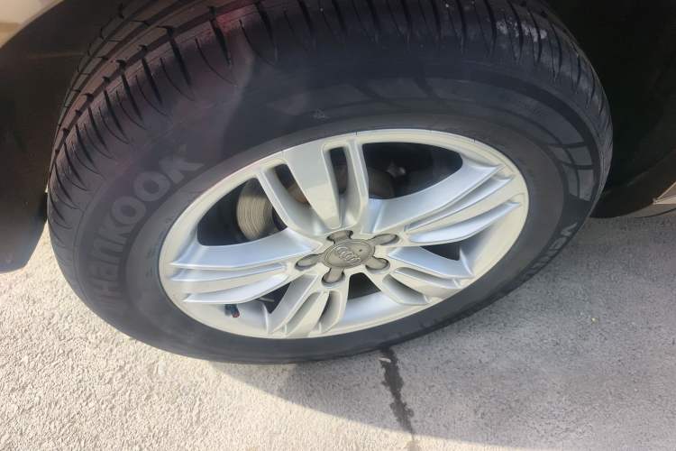 Used Audi Q3 2015 35 TFSI quattro Millionth Anniversary Edition Right Rear Wheel Hub