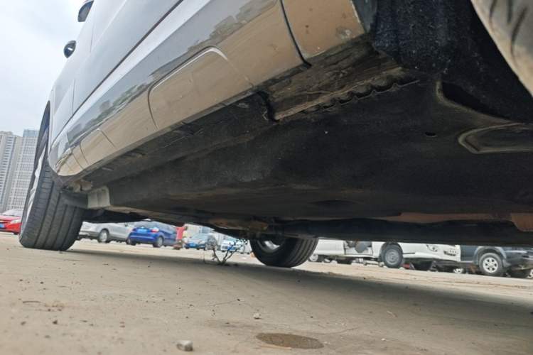 Used Audi Q3 2015 35 TFSI Comfort Model Right Side Sill