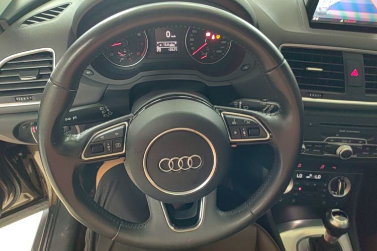Used Audi Q3 2015 35 TFSI Millionth Anniversary Comfort Model Steering Wheel