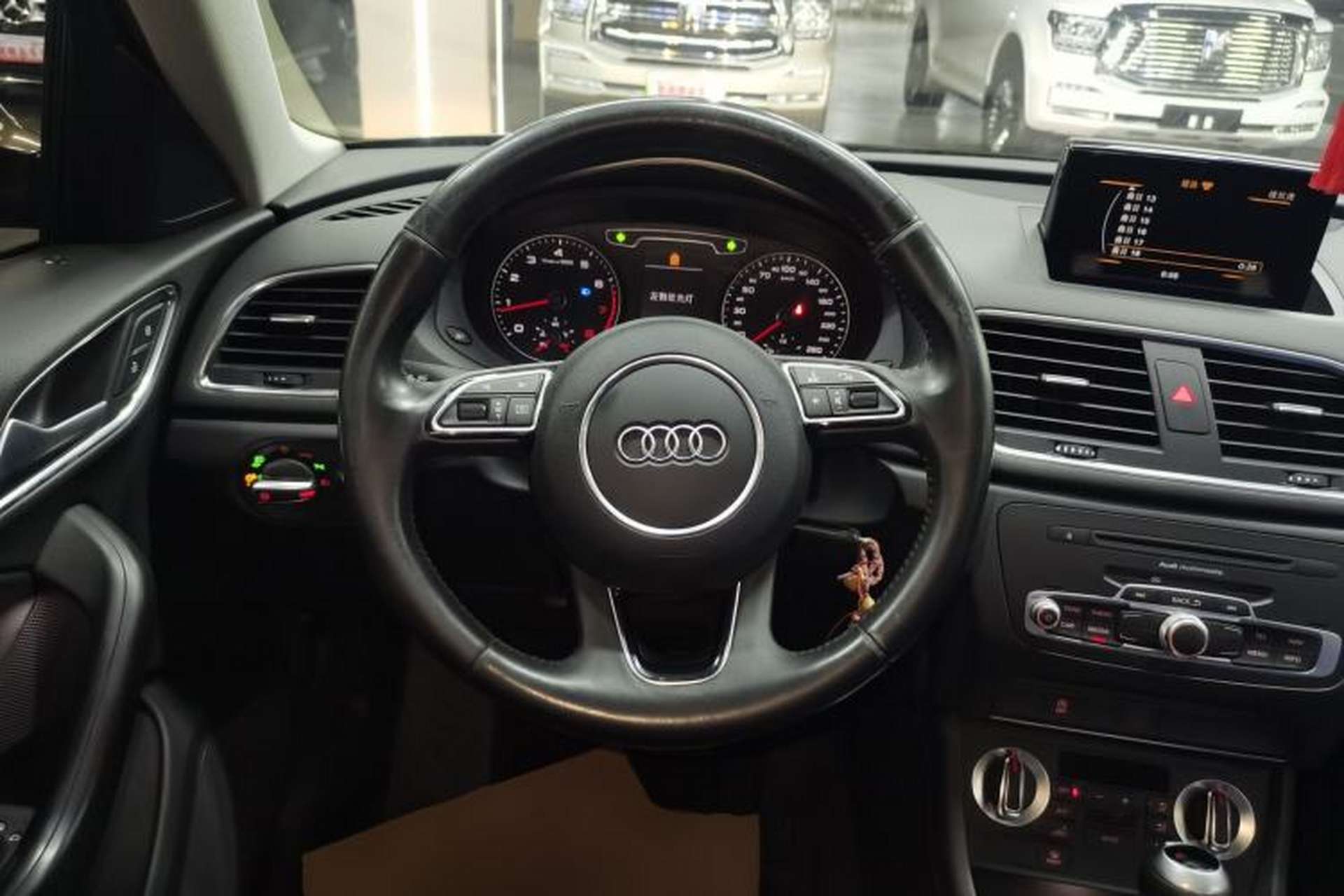 Used Audi Q3 2015 30 TFSI Comfort Model Steering Wheel