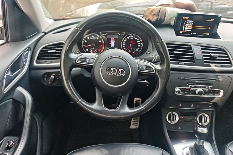 Used Audi Q3 2015 35 TFSI quattro Technology Edition Steering Wheel