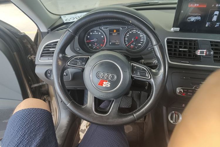 Used Audi Q3 2015 30 TFSI Ambition Edition Steering Wheel