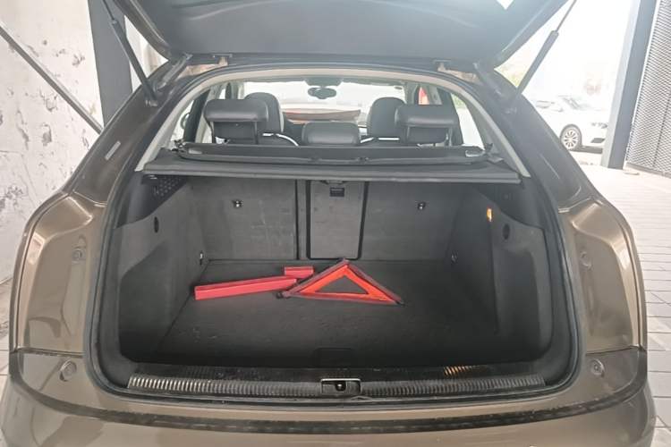 Used Audi Q3 2015 35 TFSI quattro Millionth Anniversary Edition Trunk