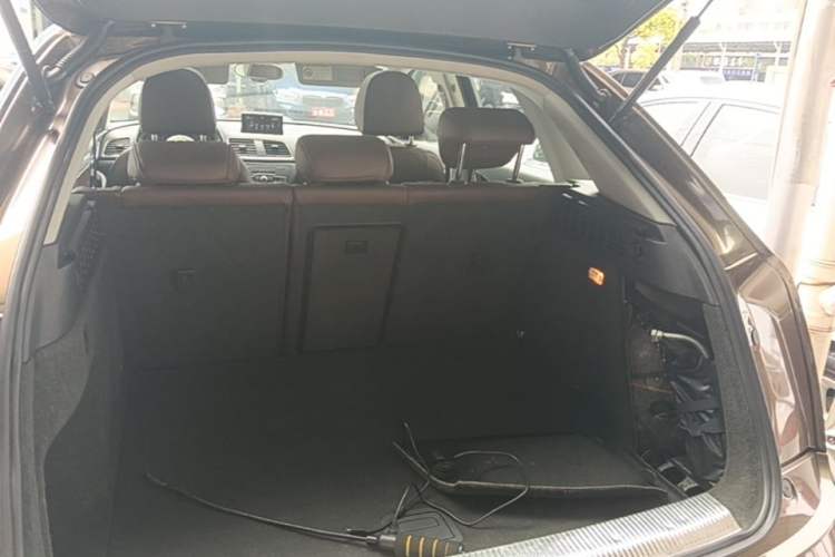 Used Audi Q3 2015 30 TFSI Comfort Model Trunk