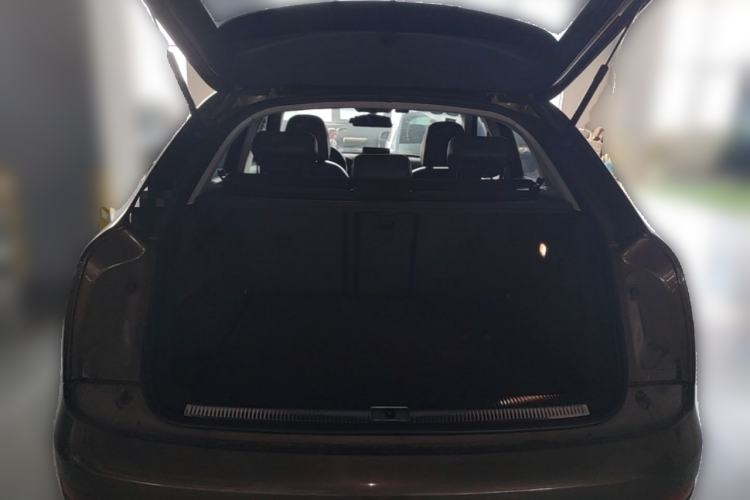 Used Audi Q3 2015 35 TFSI Comfort Model Trunk