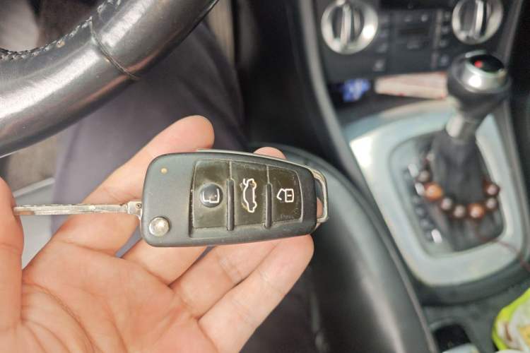Used Audi Q3 2015 30 TFSI Comfort Model Vehicle Key