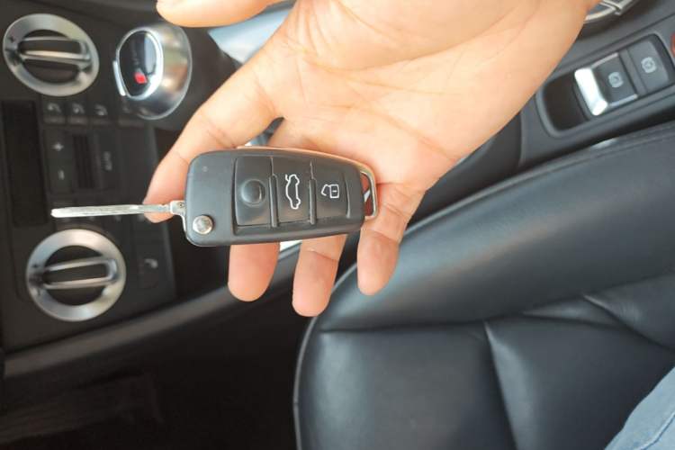 Used Audi Q3 2015 35 TFSI Millionth Anniversary Comfort Model Vehicle Key