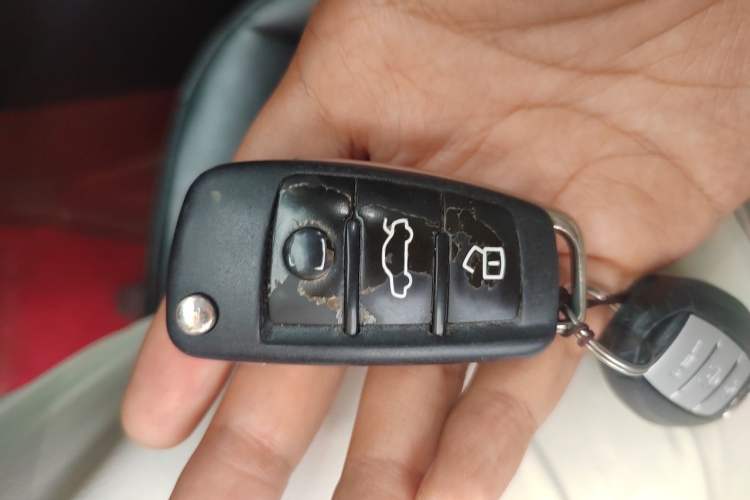 Used Audi Q3 2015 35 TFSI Comfort Model Vehicle Key