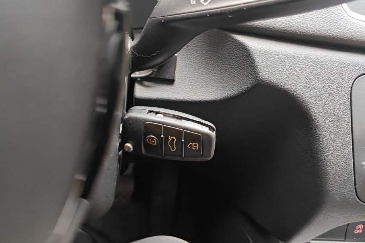 Used Audi Q3 2015 35 TFSI quattro Technology Edition Vehicle Key