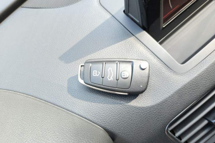 Used Audi Q3 2015 35 TFSI Comfort Model Vehicle Key