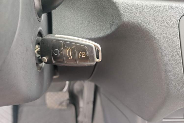 Used Audi Q3 2015 35 TFSI Comfort Model Vehicle Key