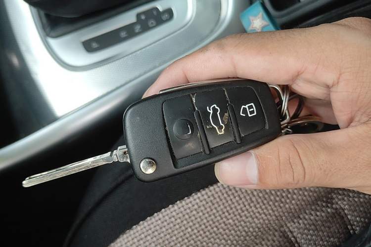 Used Audi Q3 2015 30 TFSI Comfort Model Vehicle Key
