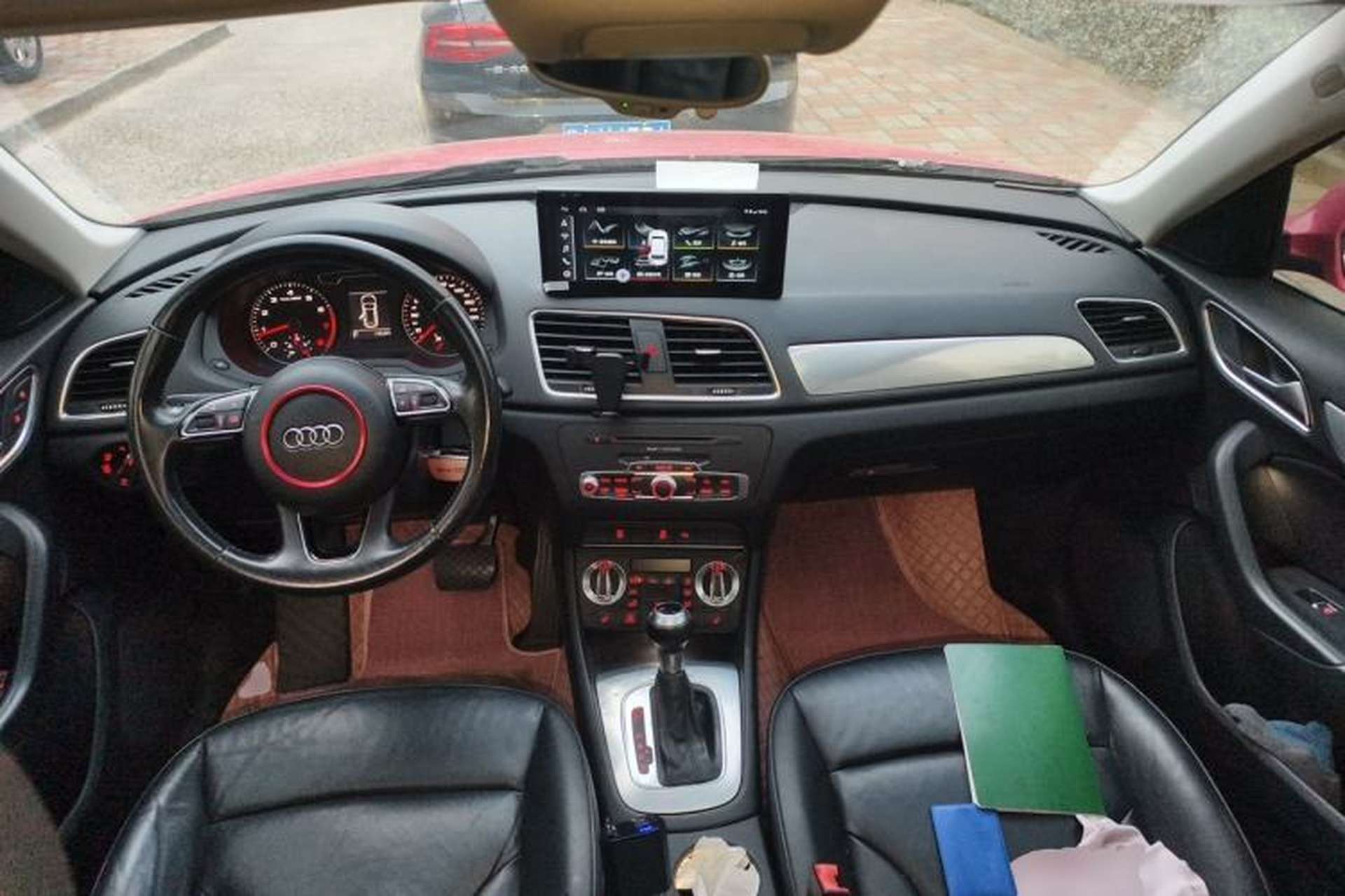 Used Audi Q3 2015 35 TFSI Comfort Model Center Console