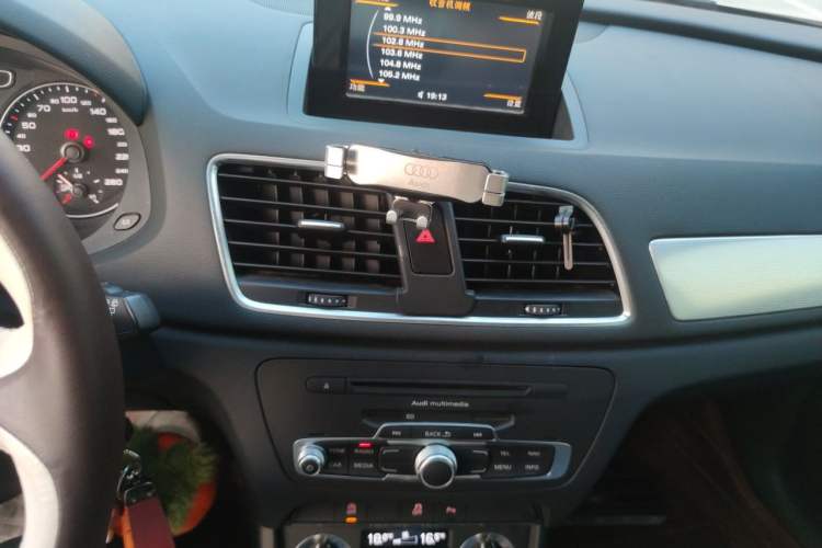 Used Audi Q3 2015 35 TFSI Comfort Model Audio And AC Panel