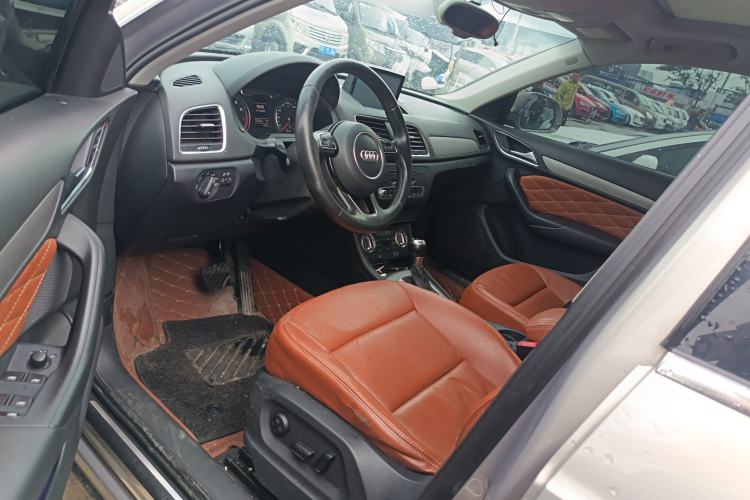 Used Audi Q3 2015 30 TFSI Ambition Edition Driver Seat