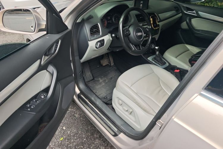 Used Audi Q3 2015 30 TFSI Comfort Model Driver Seat