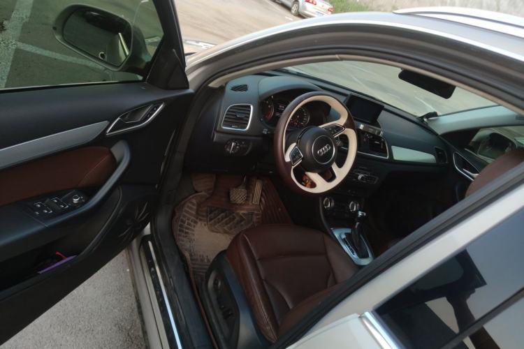 Used Audi Q3 2015 35 TFSI Comfort Model Driver Seat