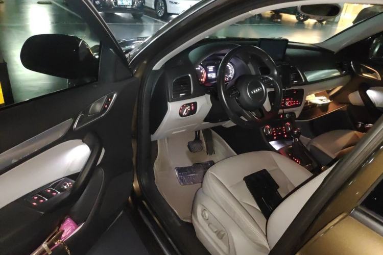 Used Audi Q3 2015 30 TFSI Comfort Model Driver Seat