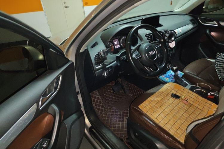 Used Audi Q3 2015 35 TFSI quattro Technology Edition Driver Seat