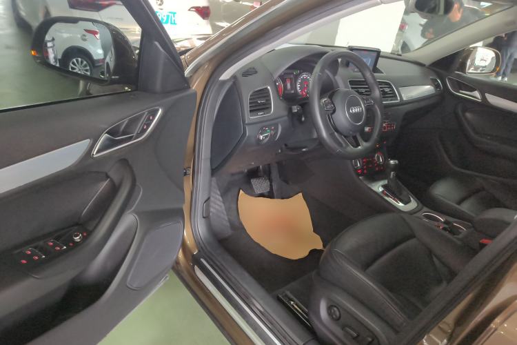 Used Audi Q3 2015 35 TFSI quattro Technology Edition Driver Seat