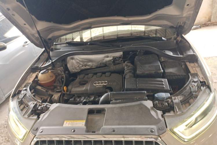 Used Audi Q3 2015 35 TFSI quattro Technology Edition Engine Bay